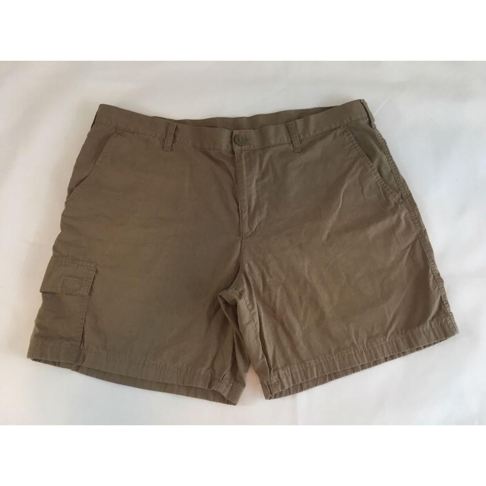 Men's COLUMBIA Shorts 42W 10L Tan Khaki Flat Front
